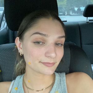 Meet your Posher, Krissy